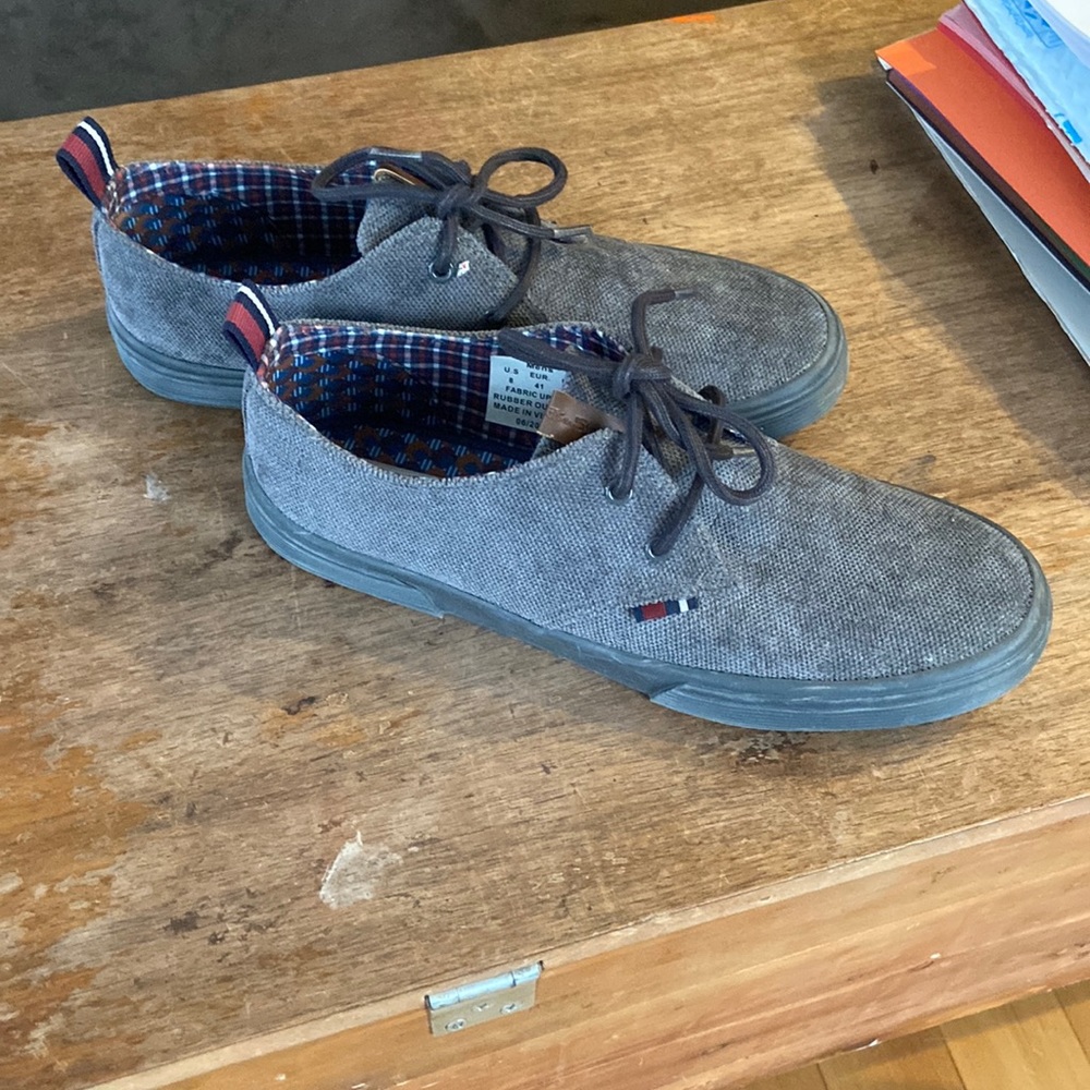 Ben Sherman sneakers